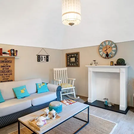 Casa Maria アパート ドルチェード